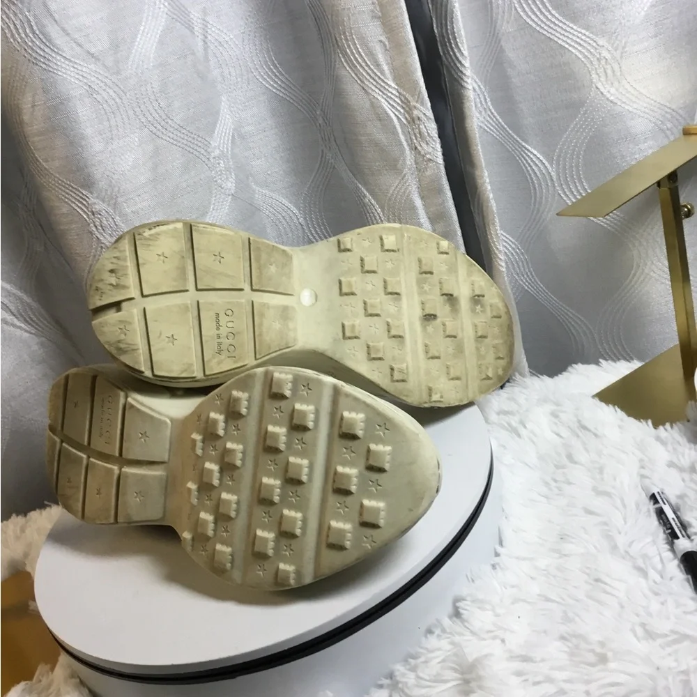 Gucci cream leather